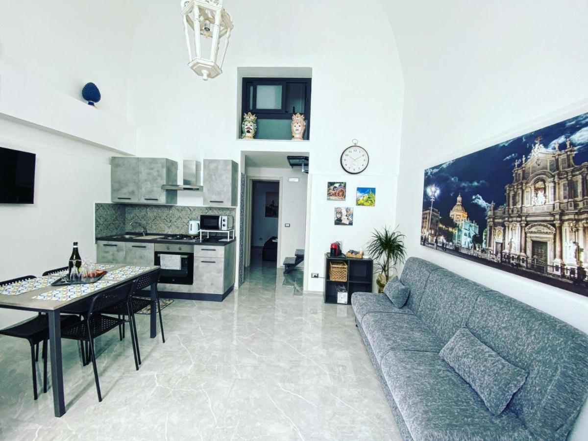 Nobilehouse Apartment Catania Bagian luar foto