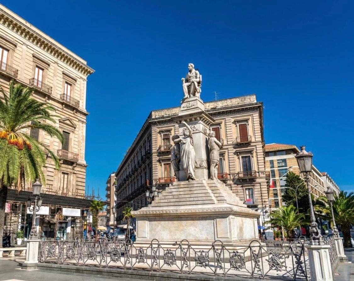 Nobilehouse Apartment Catania Bagian luar foto